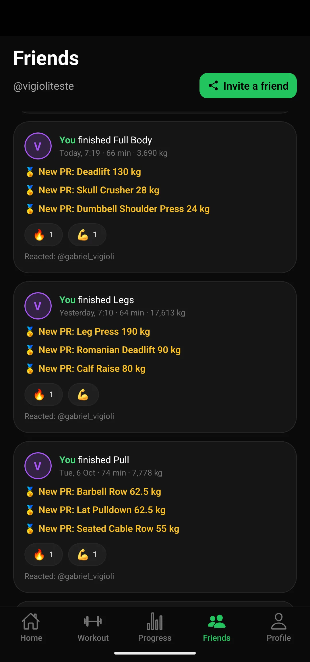 Feed with friends' workouts, new PRs and reactions